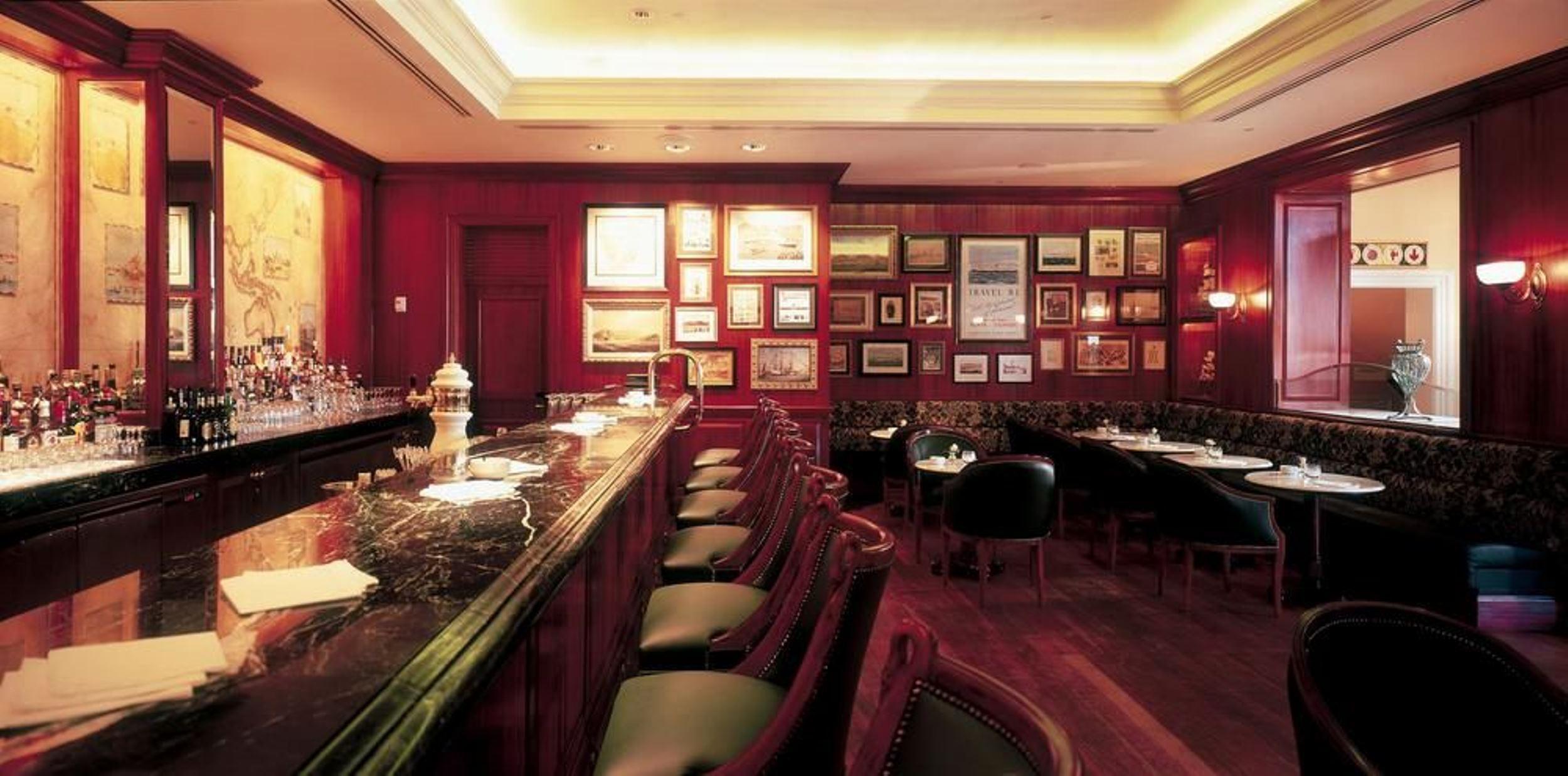 더 테이블 베이 호텔 케이프타운 레스토랑 사진 The bar at the American Bar