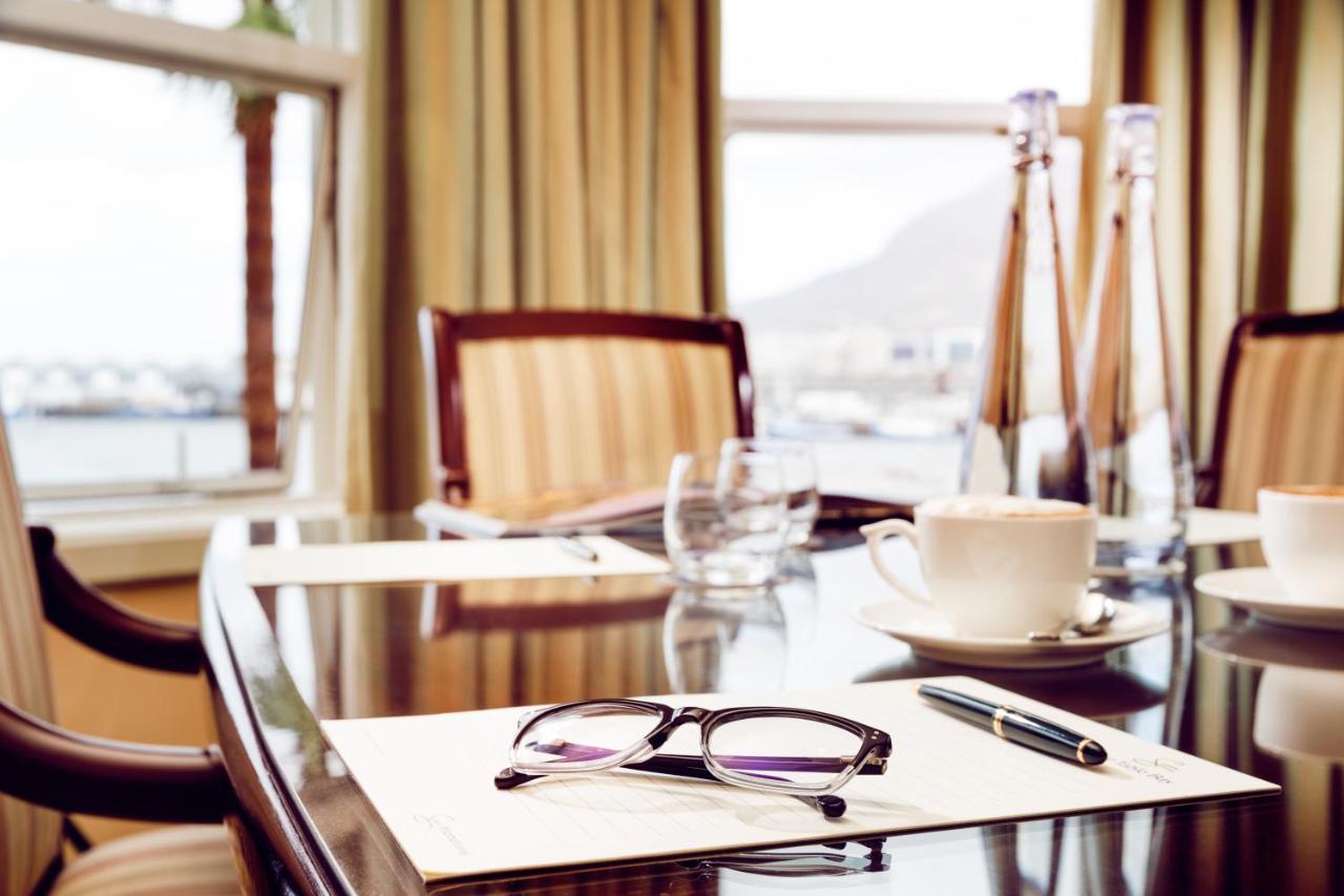 더 테이블 베이 호텔 케이프타운 외부 사진 Meeting room at the InterContinental Cape Town